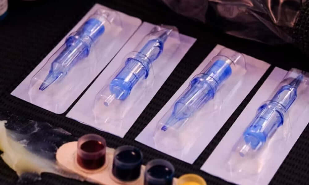 Overall and Individual Package of Emalla Eliot Cartridge Needles from different views
